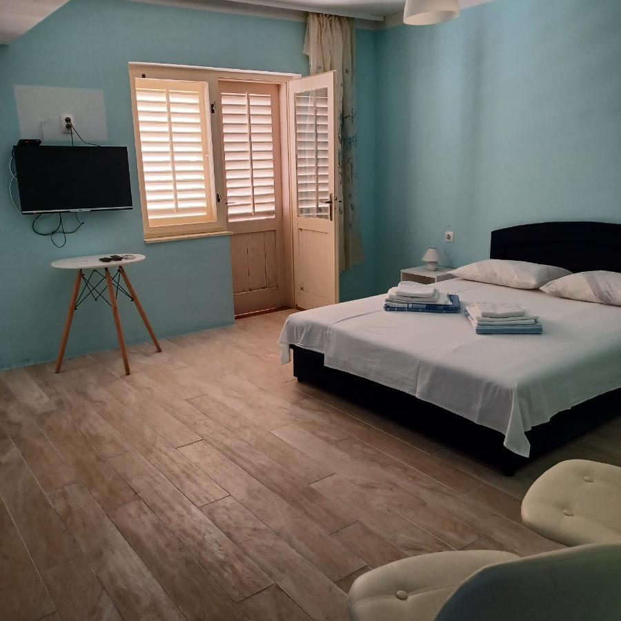 Apartments Losinj มาลีโลชินจ์ ภายนอก รูปภาพ